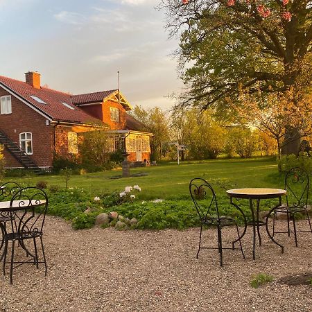 Villa Sandby B&B Borrby Экстерьер фото