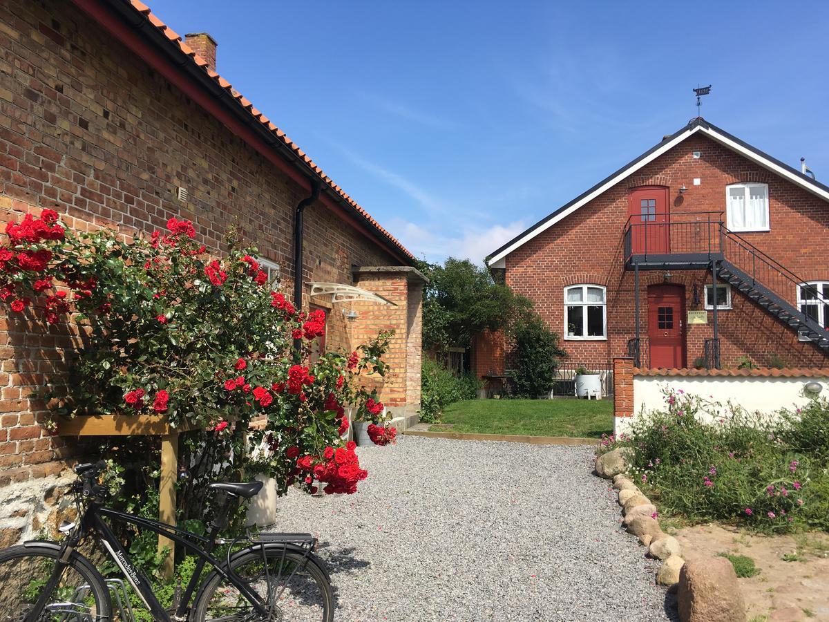 Villa Sandby B&B Borrby Экстерьер фото