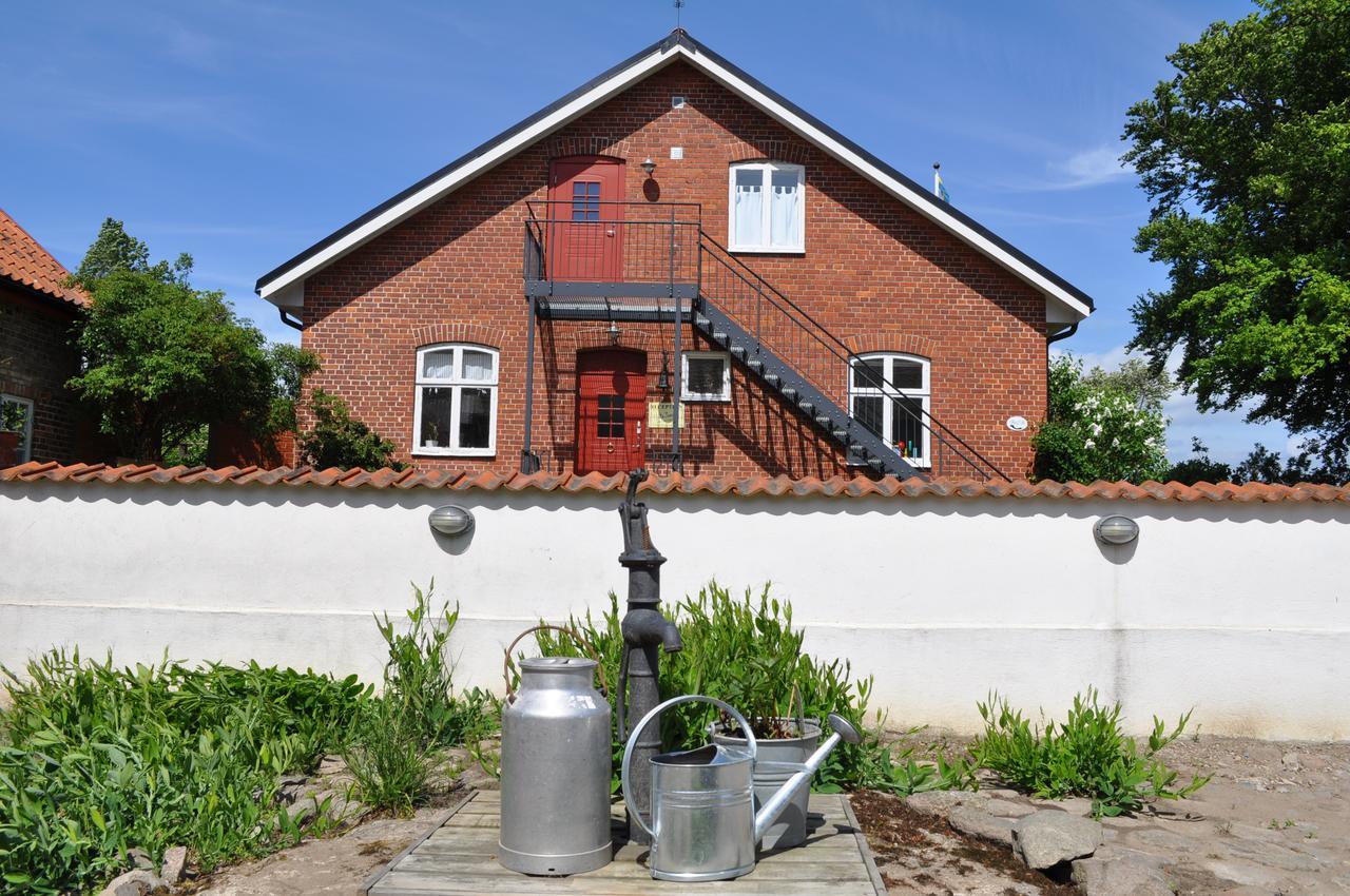 Villa Sandby B&B Borrby Экстерьер фото